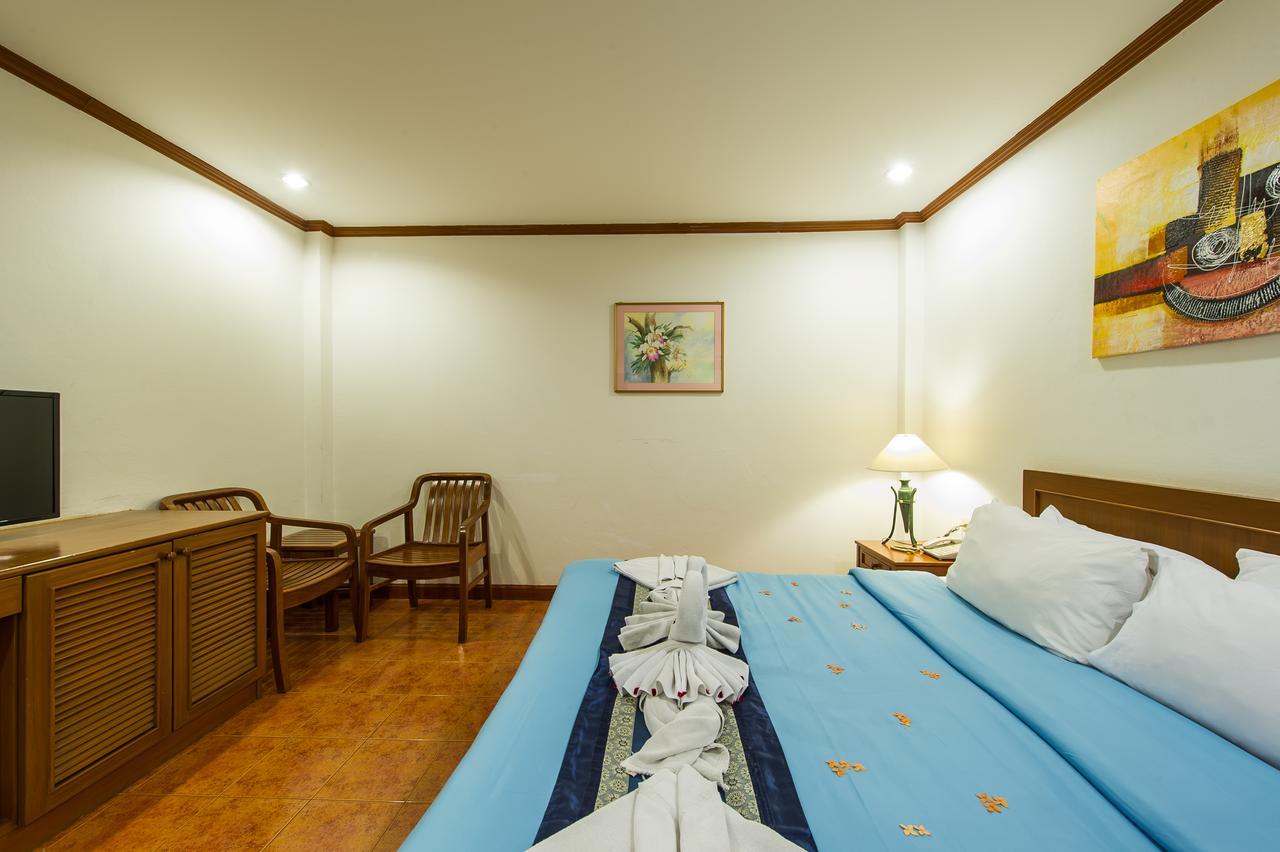 Inn Patong Hotel Phuket Екстер'єр фото